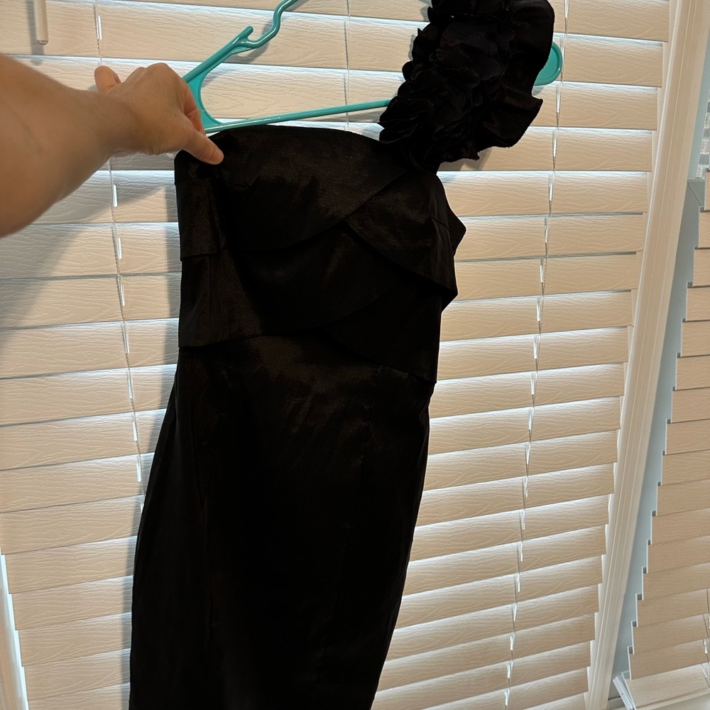 Forever 21 Black One-Shoulder Dress